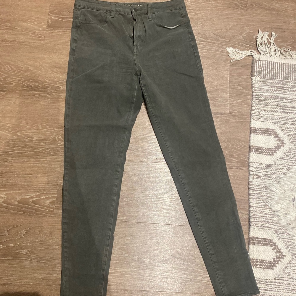American Eagle Olive Jeans